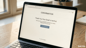 Eksempel på en generisk engelsk double opt-in confirmation side i e-mail marketing, som mangler brandtilpasning og dansk tekst.